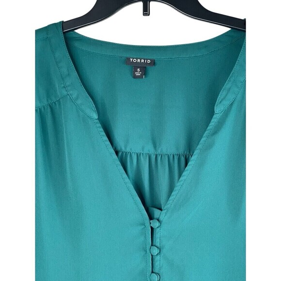 Torrid Women's Plus Size 5 (5X) Green Boho Hippie Tunic Roll Tab Sleeves V-Neck - Picture 2 of 6